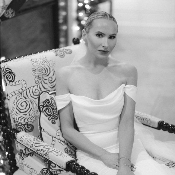 Meet your Posher, Lindsay - Picture 2 of 4